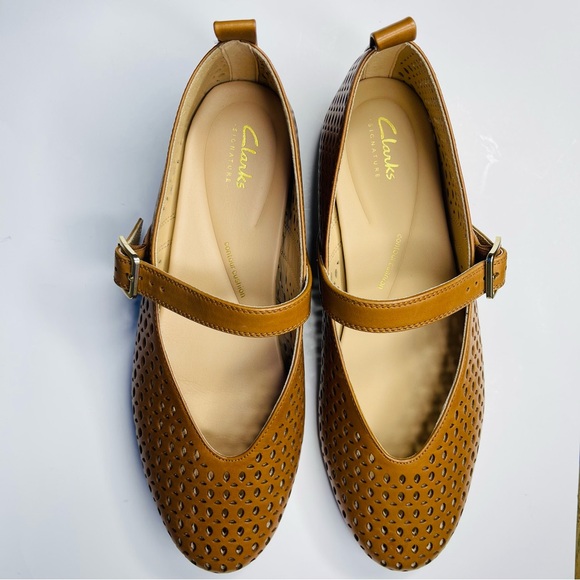 Clarks Women's Fawna Jane Tan Leather Perforated Flats size 9.5 New - Picture 3 of 10
